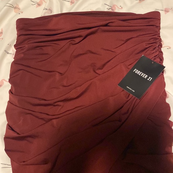 Forever 21 Burgundy Asymmetrical Mini Skirt - Small NWT - Picture 2 of 3